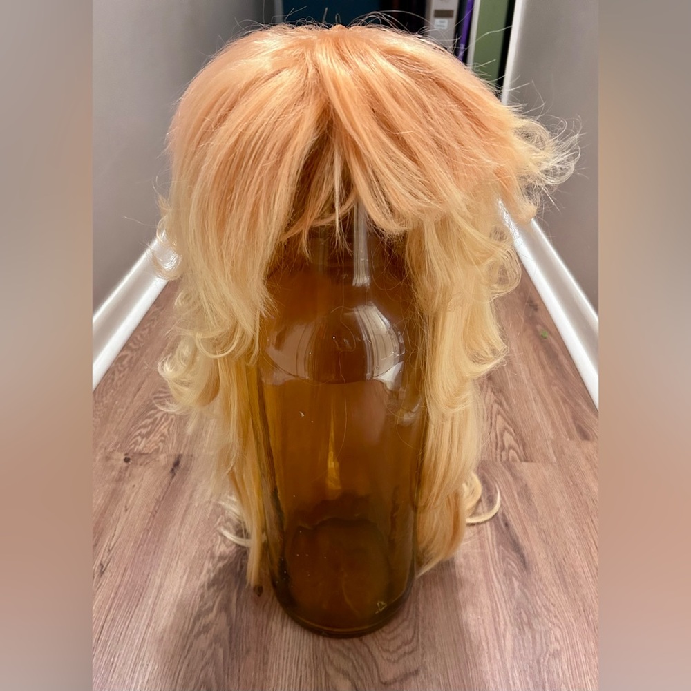 Blonde cosplay Wig